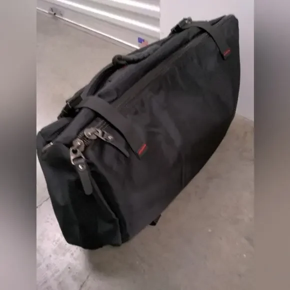 Kaka 40L Travel/Laptop Convertible Bag - Picture 8 of 11